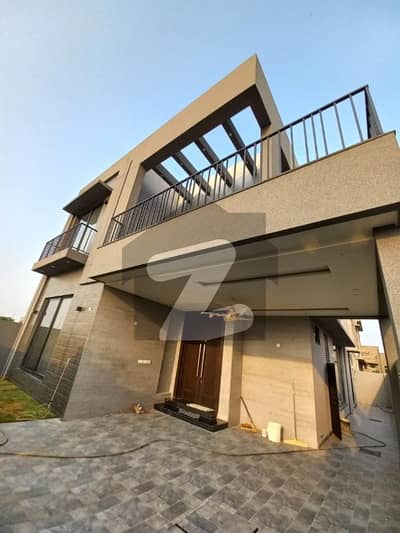 ڈی ایچ اے فیز 5 ڈیفنس (ڈی ایچ اے),لاہور میں 4 کمروں کا 10 مرلہ مکان 1.8 لاکھ میں کرایہ پر دستیاب ہے۔