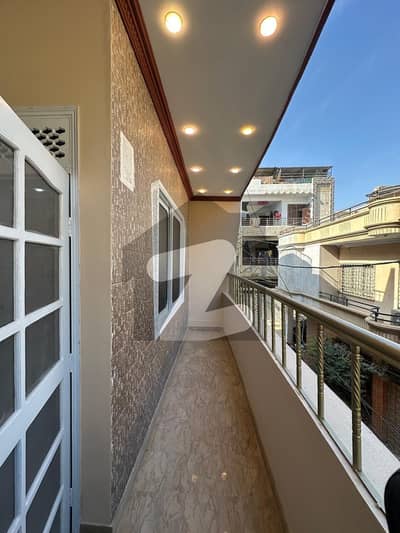 گلشنِ اقبال گلشنِ اقبال ٹاؤن,کراچی میں 2 کمروں کا 5 مرلہ مکان 3.7 کروڑ میں برائے فروخت۔