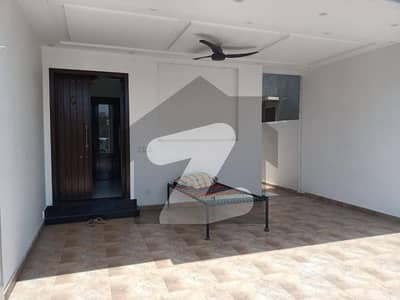 پیراگون سٹی لاہور میں 3 کمروں کا 10 مرلہ بالائی پورشن 75.0 ہزار میں کرایہ پر دستیاب ہے۔