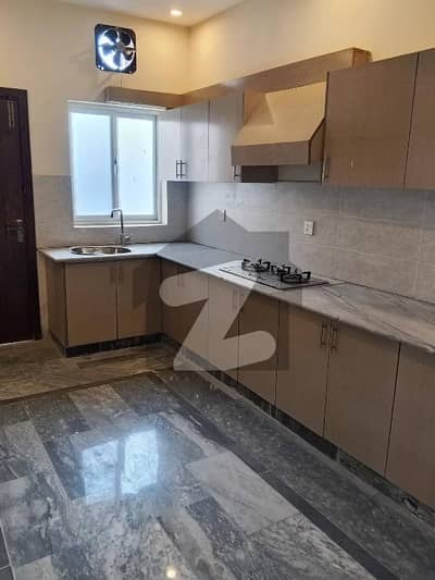 ڈی ۔ 12 اسلام آباد میں 4 کمروں کا 5 مرلہ مکان 1.7 لاکھ میں کرایہ پر دستیاب ہے۔