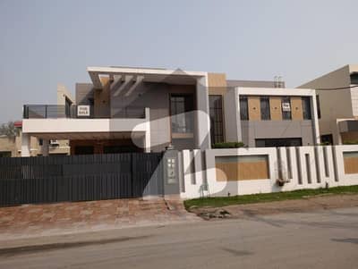 ڈی ایچ اے فیز 1 ڈیفنس (ڈی ایچ اے),لاہور میں 7 کمروں کا 1 کنال مکان 9.1 کروڑ میں برائے فروخت۔