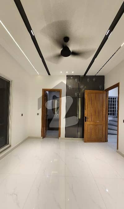 5 MARLA Brand New House Available Sale