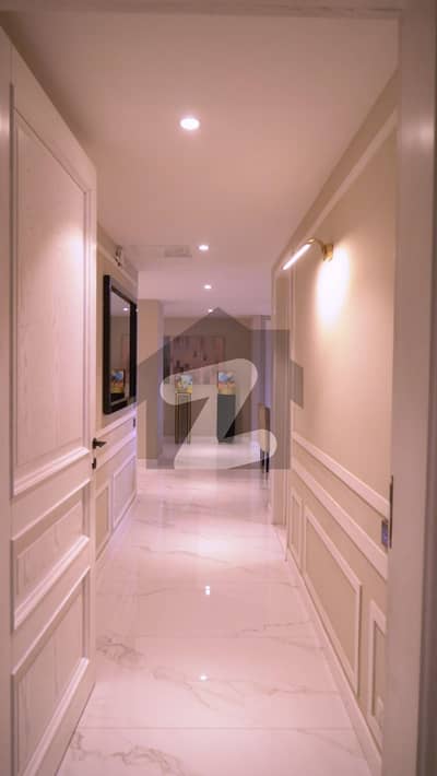 ایم ایم عالم روڈ گلبرگ,لاہور میں 1 کمرے کا 2 مرلہ فلیٹ 2.25 کروڑ میں برائے فروخت۔