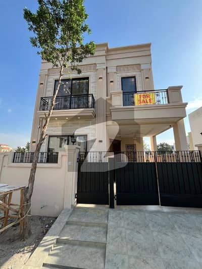 ڈی ایچ اے 11 رہبر فیز 2 ڈی ایچ اے 11 رہبر,لاہور میں 3 کمروں کا 5 مرلہ مکان 2.6 کروڑ میں برائے فروخت۔