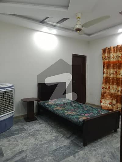 FURNISH ROOM FOR RENT IN psic soxiety nEAR LUMS DHA PHASE 5 Lahore
