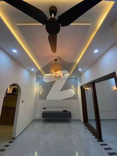 ڈی ایچ اے فیز 7 ڈی ایچ اے ڈیفینس,کراچی میں 5 کمروں کا 1 کنال مکان 4.75 لاکھ میں کرایہ پر دستیاب ہے۔