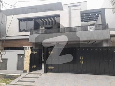 1 Kanal Brand New Luxury Modern Style House All Original Picture Direct Meeting Available For Sale in Wapda Town phase 1. 1 Kanal Brand New Luxury Modern Style House All Original Picture Direct Meeting Available For Sale in Wapda Town phase 1.
