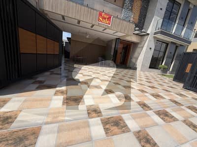 VALENCIA TOWN BRAND NEW MODREN STYLE HOUSE IS AVAILABLE FOR SALE VALENCIA TOWN BRAND NEW MODREN STYLE HOUSE IS AVAILABLE FOR SALE