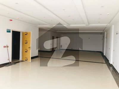8 MARLA COMMERCIAL FLOOR BUILDING IN FOR RENT IN DHA PHASE 6