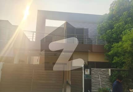 ڈی ایچ اے 9 ٹاؤن ڈیفنس (ڈی ایچ اے),لاہور میں 4 کمروں کا 8 مرلہ مکان 1.55 لاکھ میں کرایہ پر دستیاب ہے۔