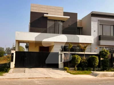 ڈی ایچ اے فیز 6 ڈیفنس (ڈی ایچ اے),لاہور میں 4 کمروں کا 10 مرلہ مکان 1.7 لاکھ میں کرایہ پر دستیاب ہے۔