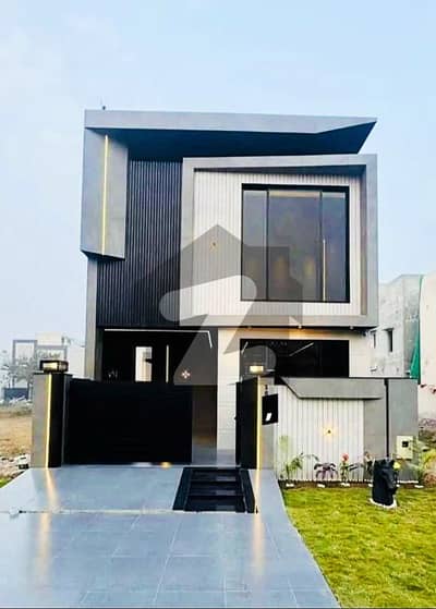 ڈی ایچ اے 9 ٹاؤن ڈیفنس (ڈی ایچ اے),لاہور میں 3 کمروں کا 5 مرلہ مکان 2.2 کروڑ میں برائے فروخت۔