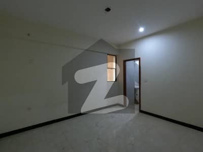 600 Yards Bungalow In Block 11 F B Area