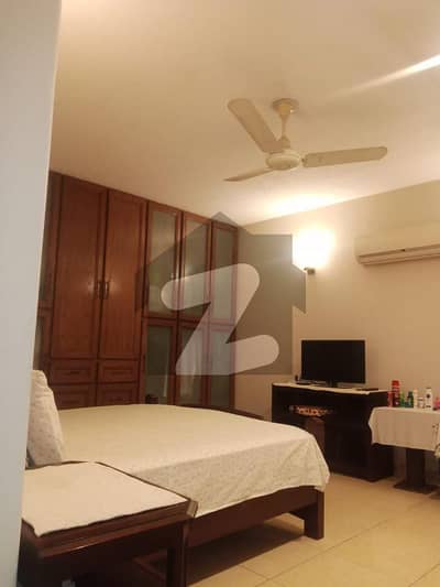 ڈی ایچ اے فیز 5 - بلاک کے فیز 5,ڈیفنس (ڈی ایچ اے),لاہور میں 5 مرلہ کمرہ 60.0 ہزار میں کرایہ پر دستیاب ہے۔