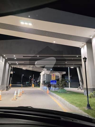 صائمہ ڈاون ٹاؤن حیدرآباد بائی پاس,حیدر آباد میں 5 کمروں کا 10 مرلہ مکان 1.2 لاکھ میں کرایہ پر دستیاب ہے۔