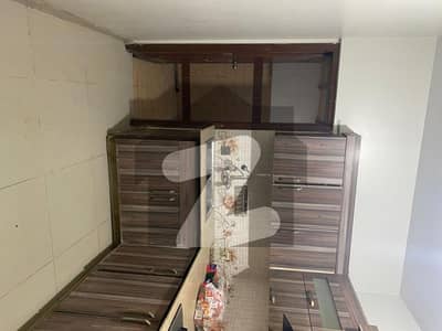 گلشن اقبال - بلاک 10-اے گلشنِ اقبال,گلشنِ اقبال ٹاؤن,کراچی میں 3 کمروں کا 11 مرلہ فلیٹ 3.35 کروڑ میں برائے فروخت۔