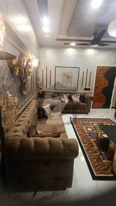 صائمہ جناح ایونیو ملیر,کراچی میں 3 کمروں کا 10 مرلہ فلیٹ 3.9 کروڑ میں برائے فروخت۔