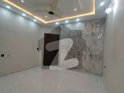 جوبلی ٹاؤن لاہور میں 2 کمروں کا 7 مرلہ بالائی پورشن 50.0 ہزار میں کرایہ پر دستیاب ہے۔