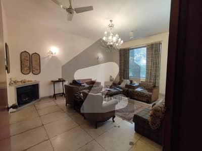 ڈی ایچ اے فیز 7 - بلاک ڈبلیو فیز 7,ڈیفنس (ڈی ایچ اے),لاہور میں 6 کمروں کا 2 کنال مکان 13.5 کروڑ میں برائے فروخت۔ ڈی ایچ اے فیز 7 - بلاک ڈبلیو فیز 7,ڈیفنس (ڈی ایچ اے),لاہور میں 6 کمروں کا 2 کنال مکان 13.5 کروڑ میں برائے فروخت۔