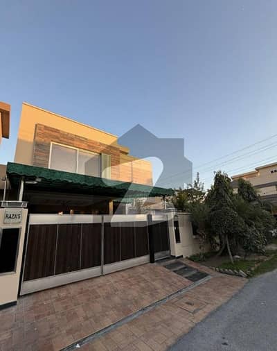 Luxury Owner-Built Corner House Prime Location