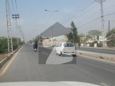 ڈیفینس روڈ لاہور میں 68 کنال کمرشل پلاٹ 10.0 ارب میں برائے فروخت۔