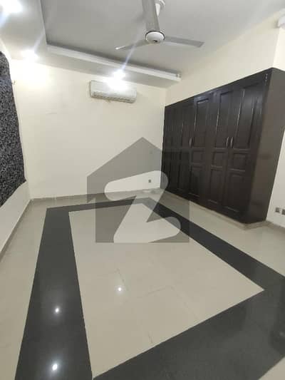 ای ۔ 11 اسلام آباد میں 3 کمروں کا 10 مرلہ بالائی پورشن 1.1 لاکھ میں کرایہ پر دستیاب ہے۔