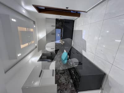 ڈی ایچ اے فیز 6 ڈی ایچ اے ڈیفینس,کراچی میں 6 کمروں کا 16 مرلہ مکان 12.5 کروڑ میں برائے فروخت۔