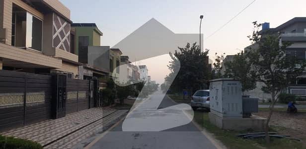 پارک ویو سٹی ۔ تولپ ایکسٹینشن بلاک پارک ویو سٹی,لاہور میں 5 مرلہ رہائشی پلاٹ 60.0 لاکھ میں برائے فروخت۔