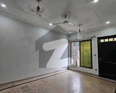 ای ۔ 11 اسلام آباد میں 2 کمروں کا 10 مرلہ زیریں پورشن 1.0 لاکھ میں کرایہ پر دستیاب ہے۔