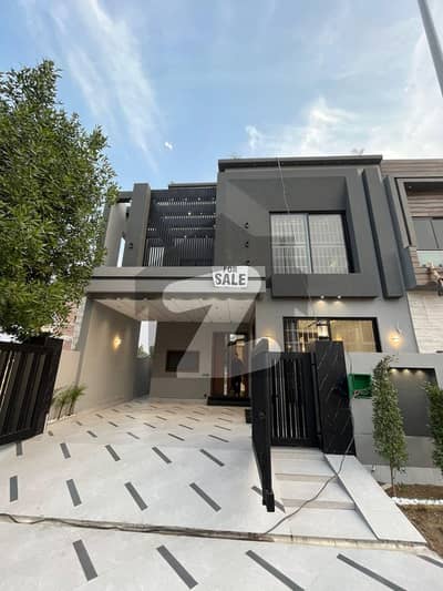 8MARLA BRAND NEW HOUSE AVAILABLE FOR SALE IN BAHRIA ORCHARD LAHORE C BLOCK NEAR PARK MASJID SCHOOL MARKET OWNER BUILD