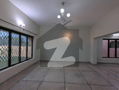 01-Kanal 4-Bedroom's Brig House Available For Sale in Askari-5 Gulbarg Lahore.