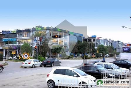 ڈی ایچ اے فیز 1 - بلاک کے فیز 1,ڈیفنس (ڈی ایچ اے),لاہور میں 4 کمروں کا 4 مرلہ عمارت 5.95 کروڑ میں برائے فروخت۔