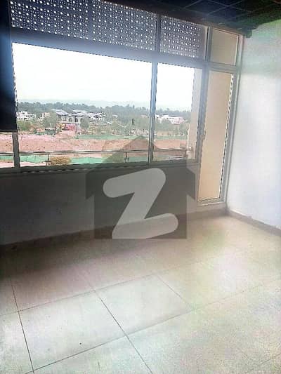 لکسس مال اینڈ ریزیڈینسی گلبرگ گرینز ۔ بلاک بی,گلبرگ گرینز,گلبرگ,اسلام آباد میں 2 مرلہ دفتر 80.0 ہزار میں کرایہ پر دستیاب ہے۔