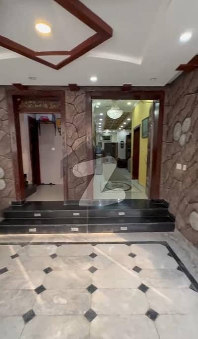 بحریہ ٹاؤن فیز 3 بحریہ ٹاؤن راولپنڈی,راولپنڈی میں 5 کمروں کا 1 کنال مکان 6.8 کروڑ میں برائے فروخت۔