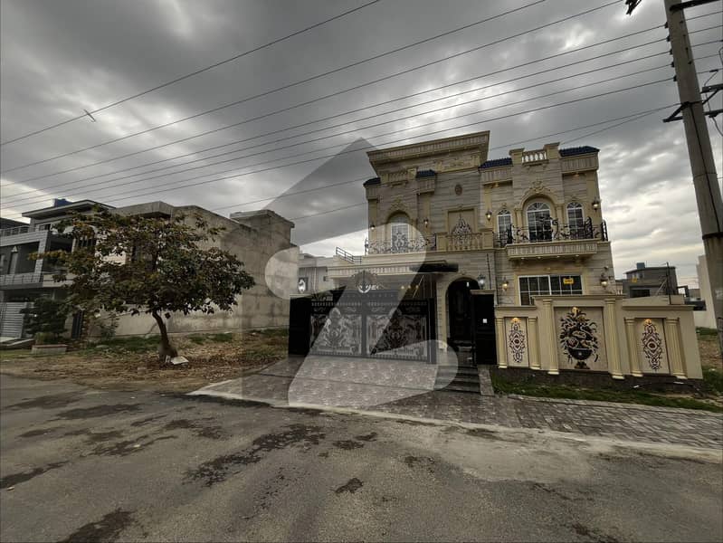 10 Marla Brand New Facing Park Double Storey Modern-Classical Design House For Sale 10 Marla Brand New Facing Park Double Storey Modern-Classical Design House For Sale