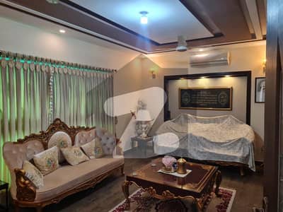 ویلینشیاء ہاؤسنگ سوسائٹی لاہور میں 4 کمروں کا 1 کنال مکان 5.6 کروڑ میں برائے فروخت۔