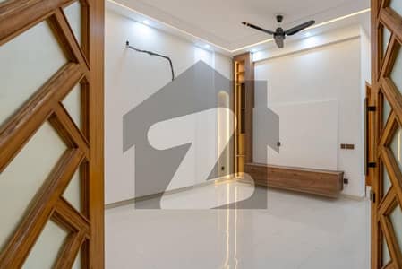 7 Marla Brand New House Available For Rent In Lake City