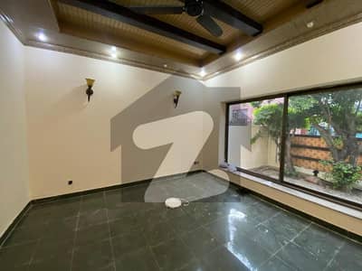 ٹی اینڈ ٹی آبپارہ ہاؤسنگ سوسائٹی لاہور میں 3 کمروں کا 10 مرلہ مکان 1.2 لاکھ میں کرایہ پر دستیاب ہے۔