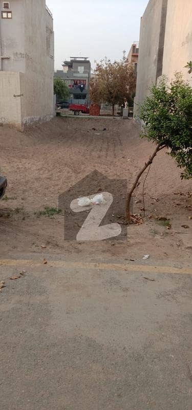 5.7 Marla Corner For Sale