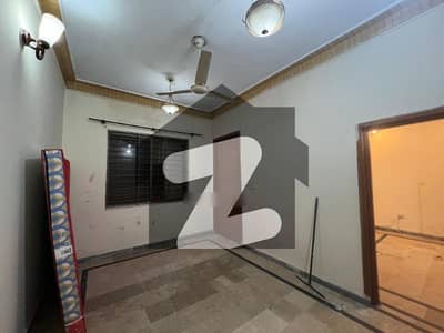 4 Marla Ground Portion Available For Rent G13 /1