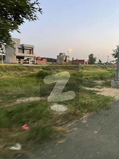 5 MARLA FACING PARK MOST BEAUTIFUL PRIME LOCATION RESIDENTIAL PLOT FOR SALE IN NEW LAHORE CITY PHASE 3
