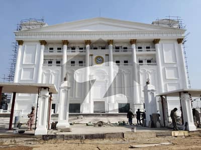 لائل پور گیلیریا 2 سمندری روڈ,فیصل آباد میں 1 مرلہ دکان 1.65 کروڑ میں برائے فروخت۔