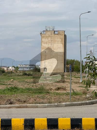 نیول اینکریج اسلام آباد میں 5 مرلہ کمرشل پلاٹ 3.0 کروڑ میں برائے فروخت۔