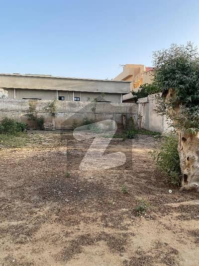 نارتھ ناظم آباد ۔ بلاک بی نارتھ ناظم آباد,کراچی میں 2 کنال رہائشی پلاٹ 13.5 کروڑ میں برائے فروخت۔