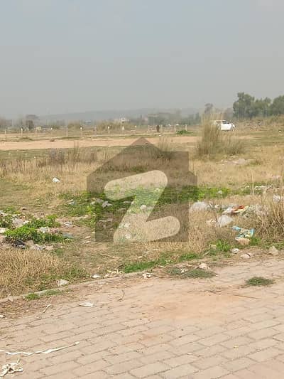 پارک انکلیو 3 پارک انکلیو,اسلام آباد میں 5 مرلہ رہائشی پلاٹ 1.4 کروڑ میں برائے فروخت۔ پارک انکلیو 3 پارک انکلیو,اسلام آباد میں 5 مرلہ رہائشی پلاٹ 1.4 کروڑ میں برائے فروخت۔