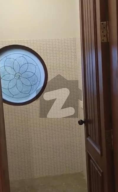 BRAND NEW 500 YARDS FIRST FLOOR PORTION FOR RENT