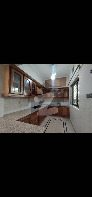 جی ۔ 13/3 جی ۔ 13,اسلام آباد میں 3 کمروں کا 10 مرلہ زیریں پورشن 78.0 ہزار میں کرایہ پر دستیاب ہے۔