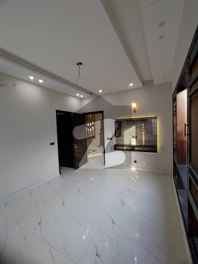 گلشنِ اقبال - بلاک 6 گلشنِ اقبال,گلشنِ اقبال ٹاؤن,کراچی میں 6 کمروں کا 16 مرلہ مکان 13.5 کروڑ میں برائے فروخت۔