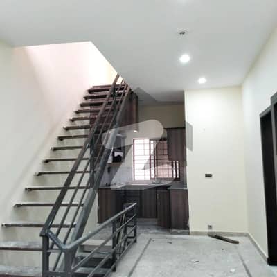 جی ۔ 13/2 جی ۔ 13,اسلام آباد میں 4 کمروں کا 4 مرلہ مکان 1.05 لاکھ میں کرایہ پر دستیاب ہے۔