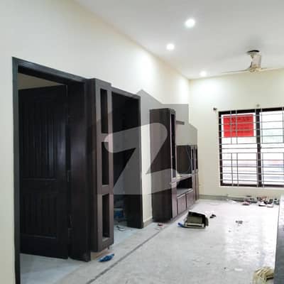 جی ۔ 13/2 جی ۔ 13,اسلام آباد میں 4 کمروں کا 4 مرلہ مکان 1.05 لاکھ میں کرایہ پر دستیاب ہے۔